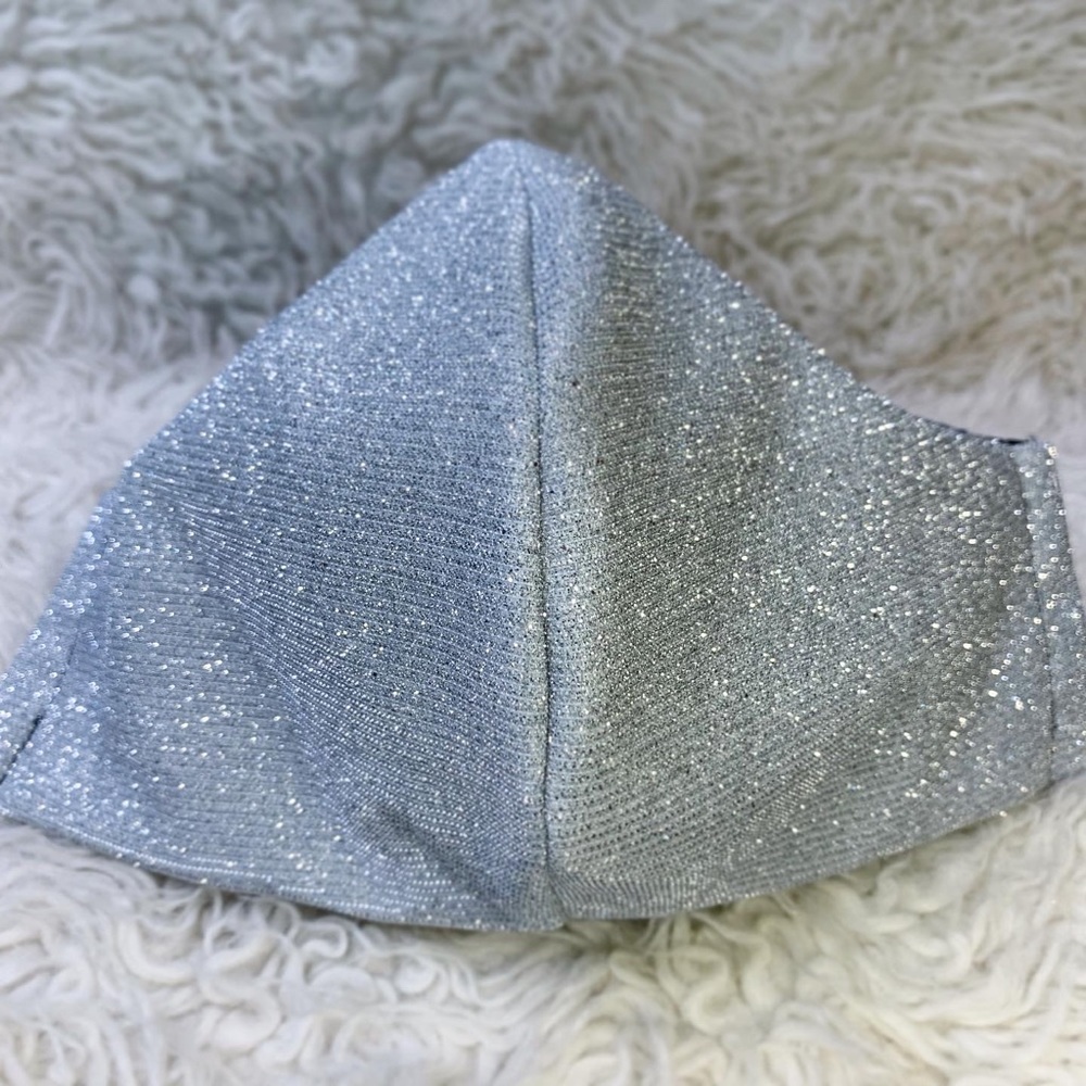 ADULT FACE MASK.